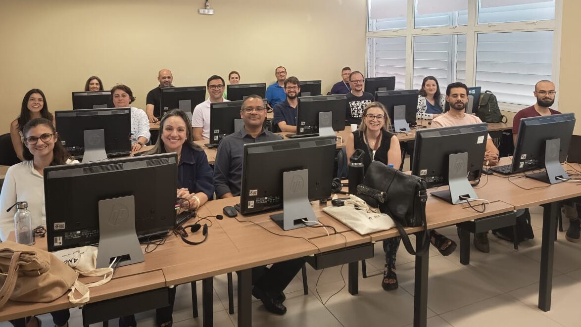 Equipe de Agentes de Contratação e Pregoeiros da DGA